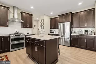 220 Pebble Dr, Elizabethtown, PA 17022 - Photo 8