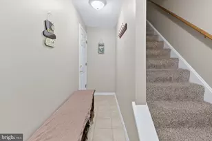 129 Townhouse Ln, Lancaster, PA 17603 - Photo 6