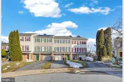129 Townhouse Lane, Lancaster, PA 17603 - Photo 2