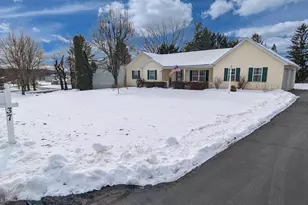 37 Fairway Dr, Denver, PA 17517 - Photo 2