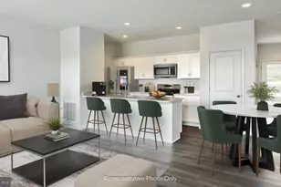 24 N Conifer Dr, Elizabethtown, PA 17022 - Photo 2