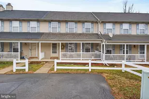 10 Cold Stream Dr, Lancaster City, PA 17603 - Photo 1