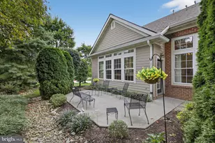 30 Farmview Ln, Lititz, PA 17543 - Photo 2