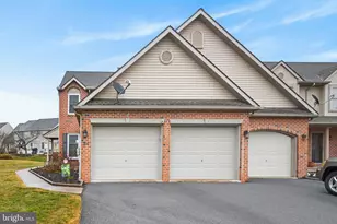 24 Spring Hill Ln, Mountville, PA 17554 - Photo 2