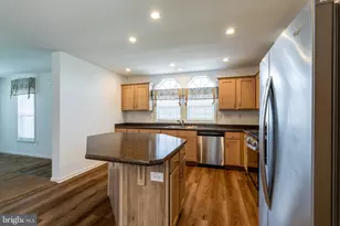 426 Eastwood Ln, Lancaster, PA 17601 - Photo 12