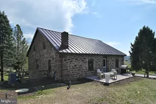 1700 Texter Mountain Rd, Reinholds, PA 17569 - Photo 36