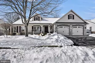 820 Cambridge Dr, Manheim, PA 17545 - Photo 4