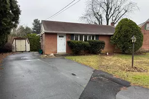 1711 Manor Ridge Dr, Lancaster, PA 17603 - Photo 1