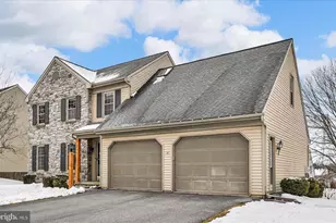 312 Laurel Oak Ln, Lancaster, PA 17602 - Photo 2