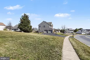 815 Buckingham Blvd, Elizabethtown, PA 17022 - Photo 4