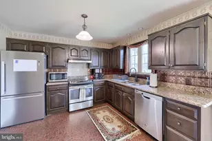 8 Elk Cir, New Providence, PA 17560 - Photo 6