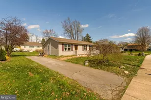 533 Martin Ave, Mount Joy, PA 17552 - Photo 2