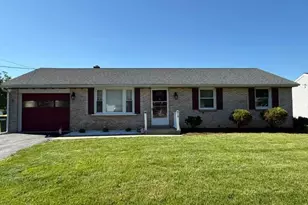 818 Walnut St, New Holland, PA 17557 - Photo 1