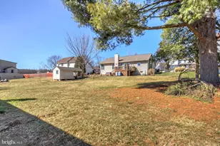 215 Akron Rd, Ephrata, PA 17522 - Photo 22