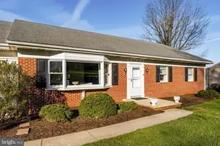 159 Edgewood Dr, New Holland, PA 17557 - Photo 4