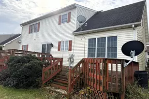 239 Kimberly Ln, Ephrata, PA 17522 - Photo 2