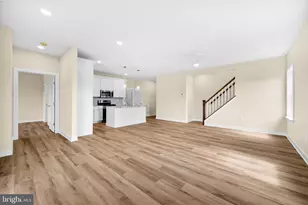 380 Ridgefield Dr, Elizabethtown, PA 17022 - Photo 8