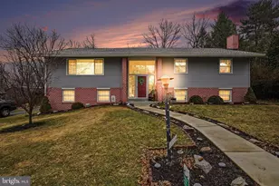 1033 S Mt Joy St, Elizabethtown, PA 17022 - Photo 1