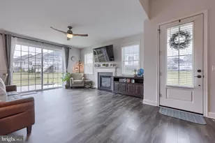 221 Sawgrass Dr, Millersville, PA 17551 - Photo 4