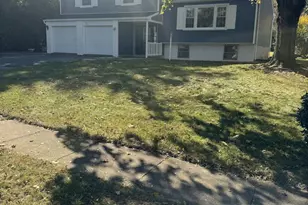 520 Hedgerow Ln, Lancaster, PA 17601 - Photo 1