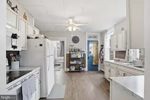 133 W High St, Manheim, PA 17545 - Photo 12