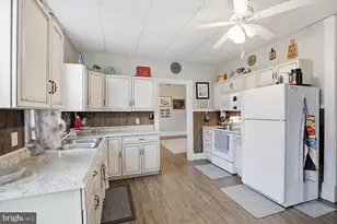 133 W High St, Manheim, PA 17545 - Photo 14