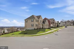 446 Lancer Dr, Columbia, PA 17512 - Photo 4