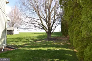 901 Cool Spring Rd, Manheim, PA 17545 - Photo 8