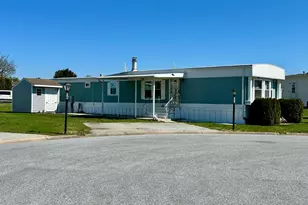 160 Aster Dr, New Providence, PA 17560 - Photo 2