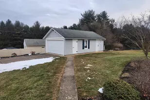 123 N 11th St, Akron, PA 17501 - Photo 12