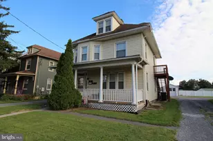 354 E Main St, New Holland, PA 17557 - Photo 1