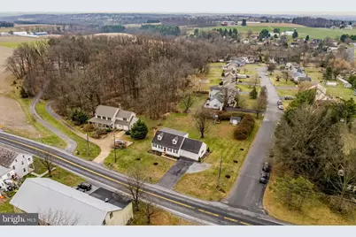 646 W Brubaker Valley Road, Lititz, PA 17543 - Photo 2