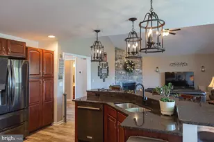 2050 Cloverton Dr, Columbia, PA 17512 - Photo 10