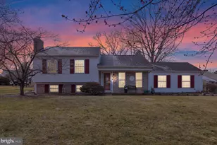 1818 Sturbridge Dr, Lancaster, PA 17601 - Photo 2