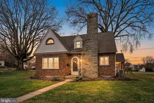 105 Martin Ave, Ephrata, PA 17522 - Photo 2