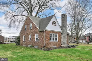 105 Martin Ave, Ephrata, PA 17522 - Photo 6