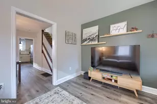 413 E Main St, Ephrata, PA 17522 - Photo 8