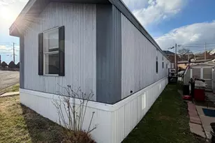 3 Hilltop Ave, Akron, PA 17501 - Photo 1