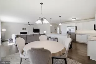 122 Creekside Dr, New Providence, PA 17560 - Photo 4