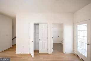 2447 Spring Water Cir, Lancaster, PA 17601 - Photo 6