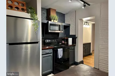 225 E King Street #1, Lancaster, PA 17602 - Photo 2