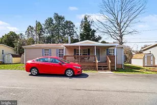 8 Madge Dr, Lancaster, PA 17603 - Photo 2