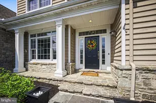 671 Bent Creek Dr, Lititz, PA 17543 - Photo 2