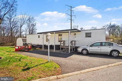 32 Circle Drive, Columbia, PA 17512 - Photo 2