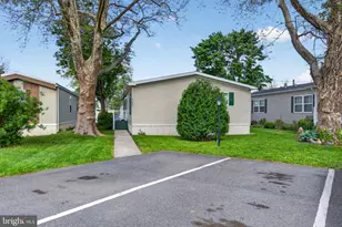 723 Sherry Ln, Lancaster, PA 17601 - Photo 2
