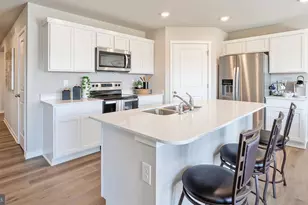 116 Erica Ln, Columbia, PA 17512 - Photo 2