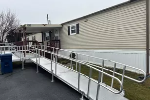 489 Brendon Dr, Leola, PA 17540 - Photo 1