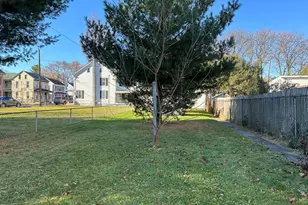 142 W Stiegel St, Manheim, PA 17545 - Photo 2