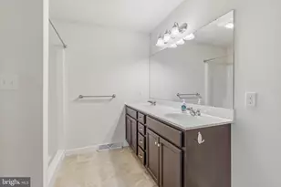 5256 Stonefield Dr, Mount Joy, PA 17552 - Photo 14