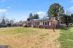 2731 Sherwood Ln, Lancaster, PA 17603 - Photo 6